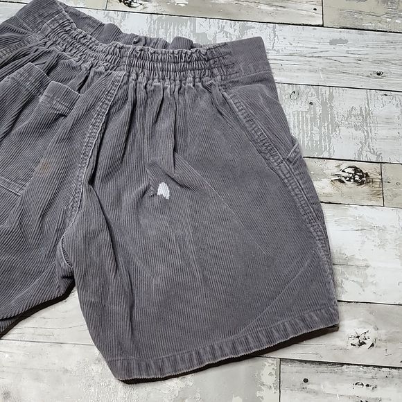 Vintage Weeds 5" grey corduroy deep pocket shorts - Picture 8 of 9